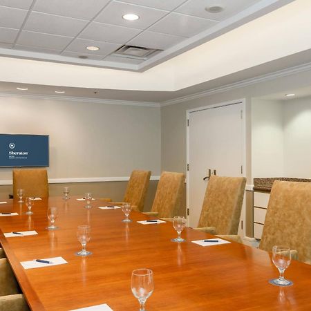 Sheraton Suites Market Center Dallas Bagian luar foto
