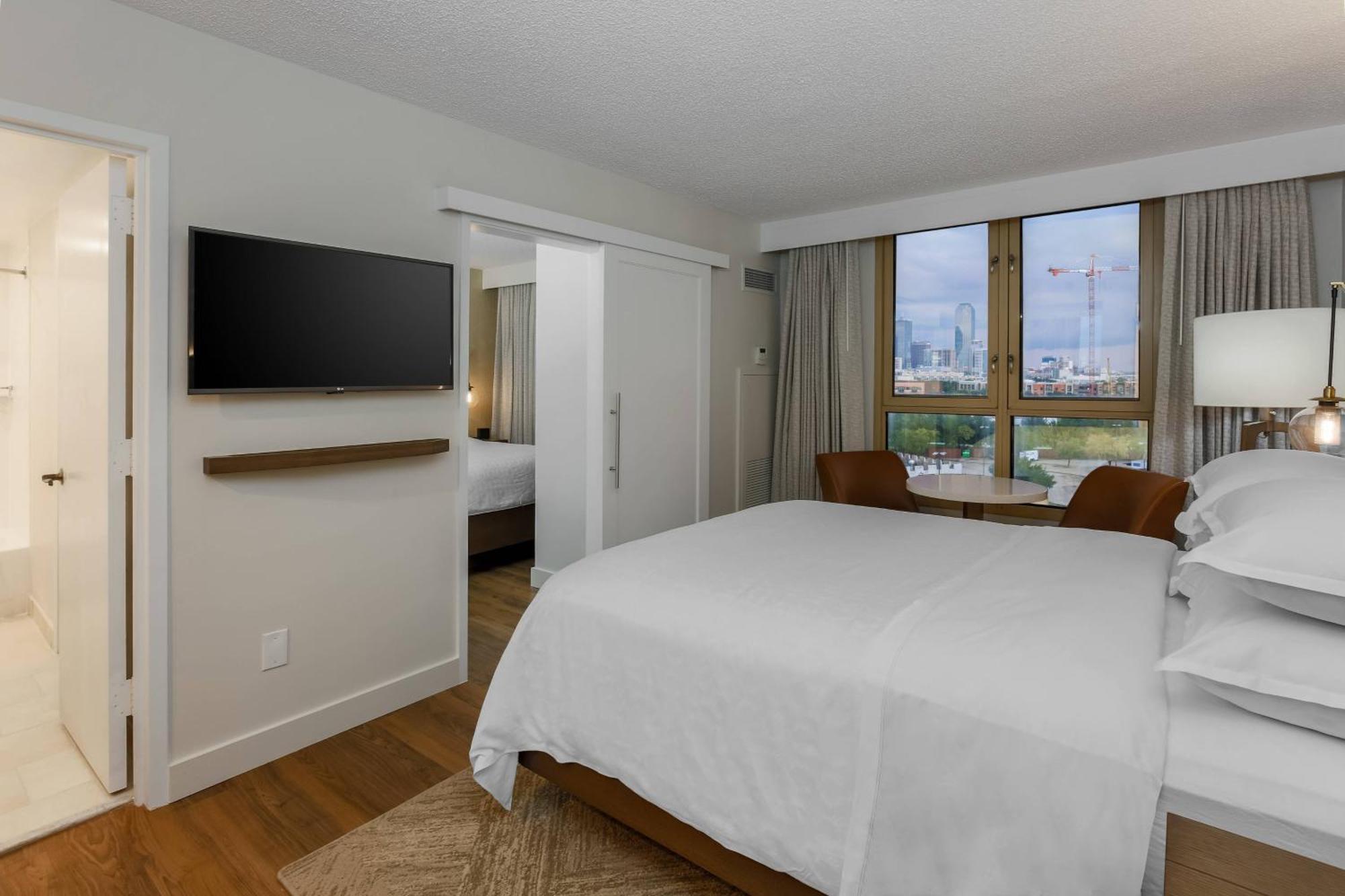 Sheraton Suites Market Center Dallas Bagian luar foto