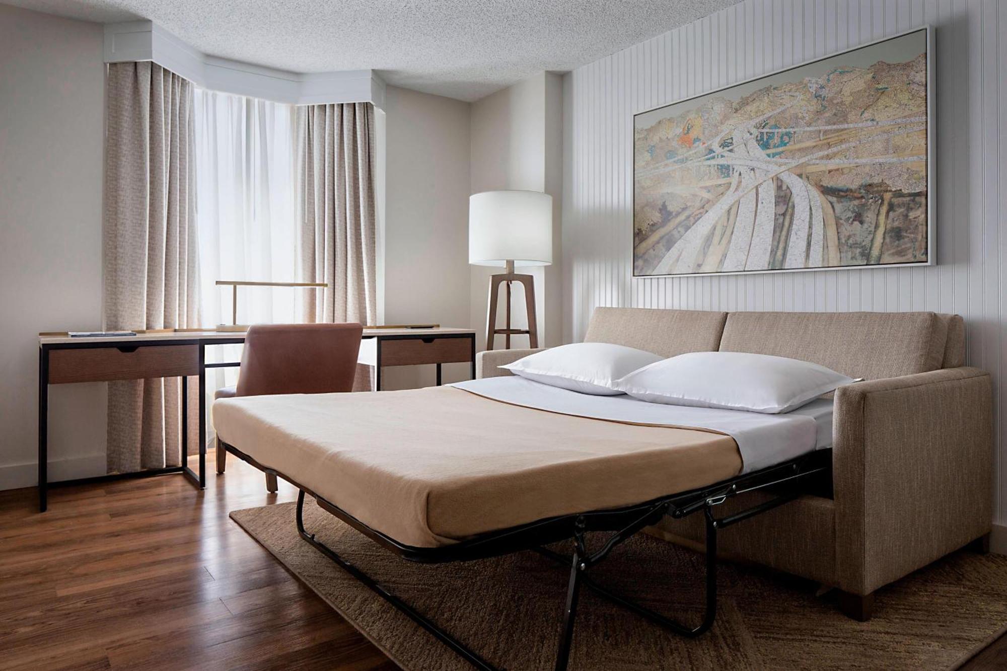 Sheraton Suites Market Center Dallas Bagian luar foto