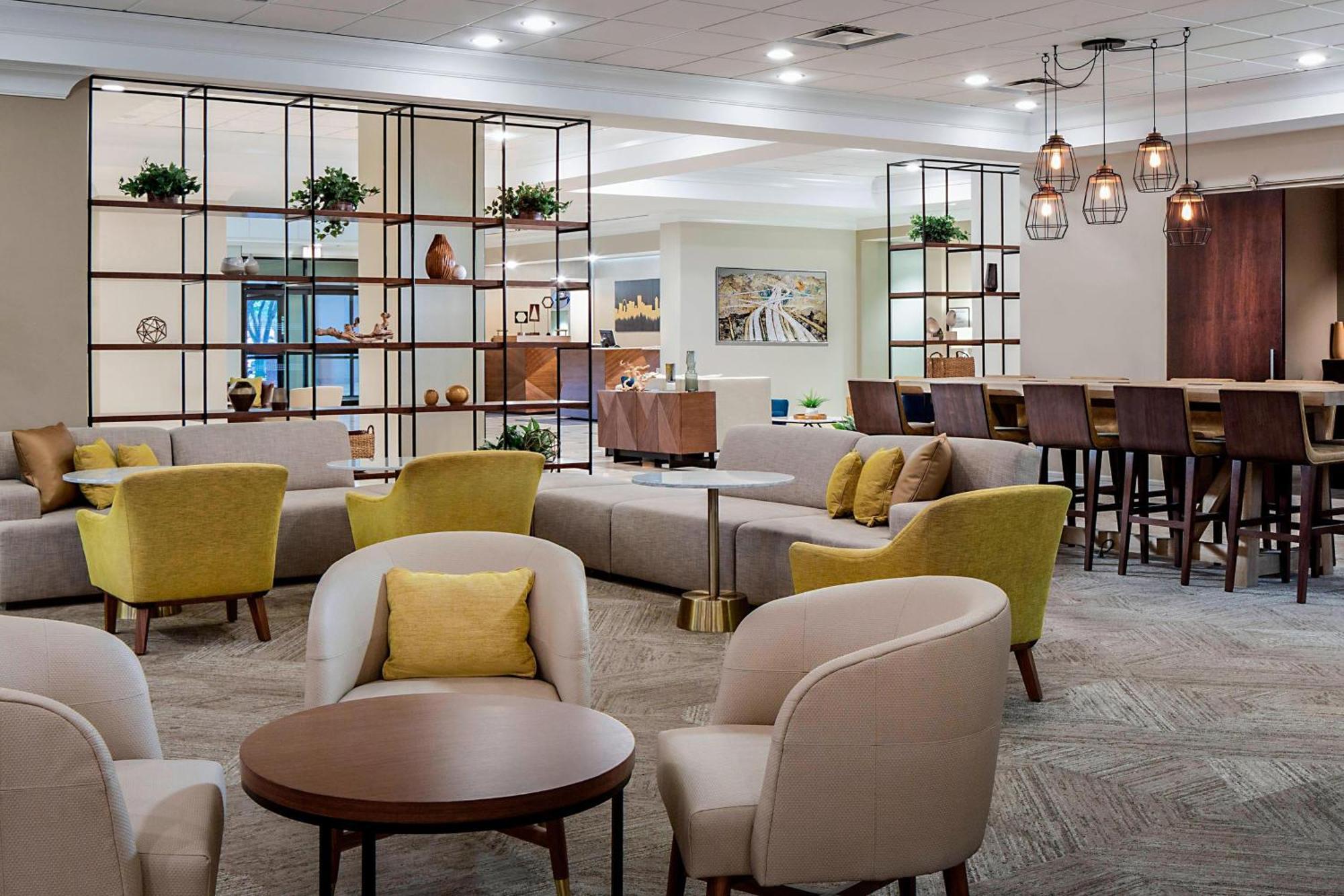 Sheraton Suites Market Center Dallas Bagian luar foto