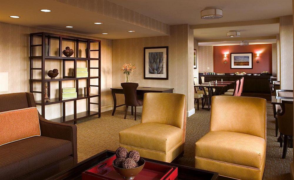 Sheraton Suites Market Center Dallas Restoran foto
